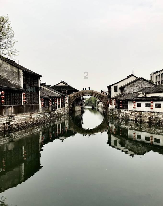 逃离石墙屋